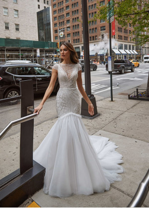 Beaded White Lace Tulle Deep V Back Luxury Wedding Dress
